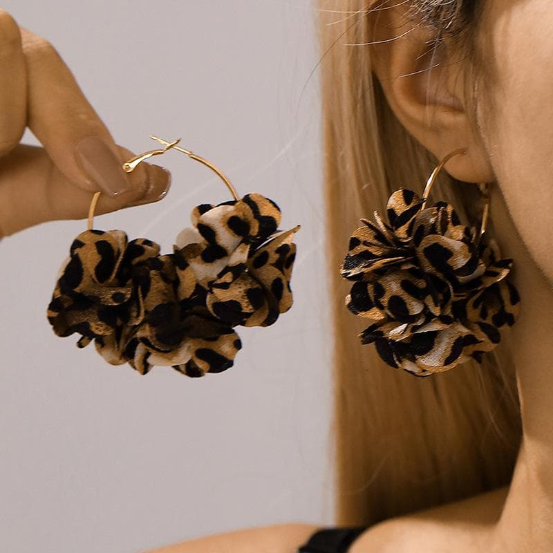 Fashion Flower Petal Hoop Earrings for Women Elegant Wedding Party Piercing Earring Zircon Brincos Y2K Accessories